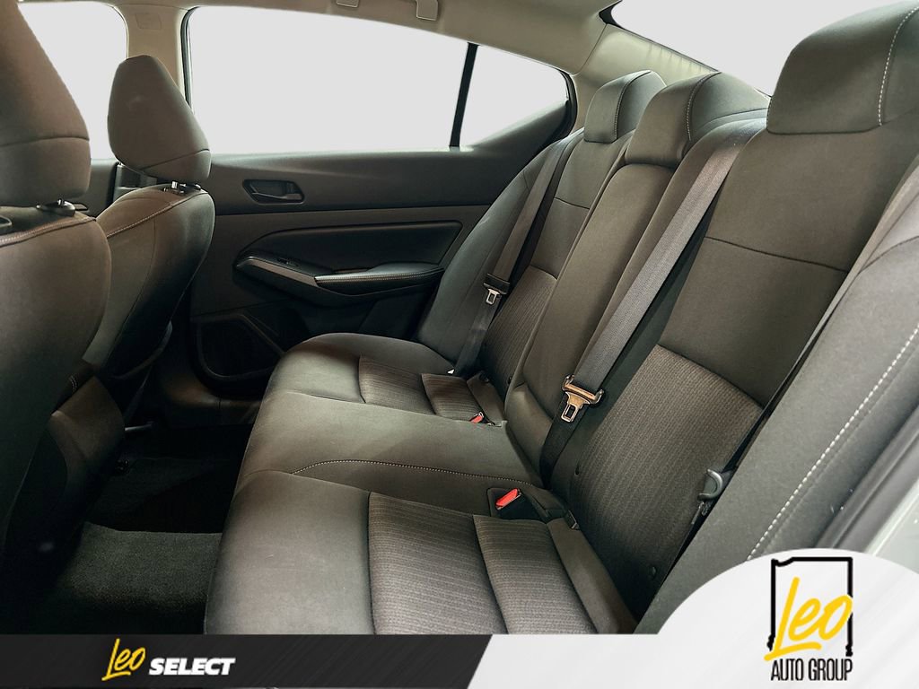 Used 2024 Nissan Altima 2.5 SV image 22