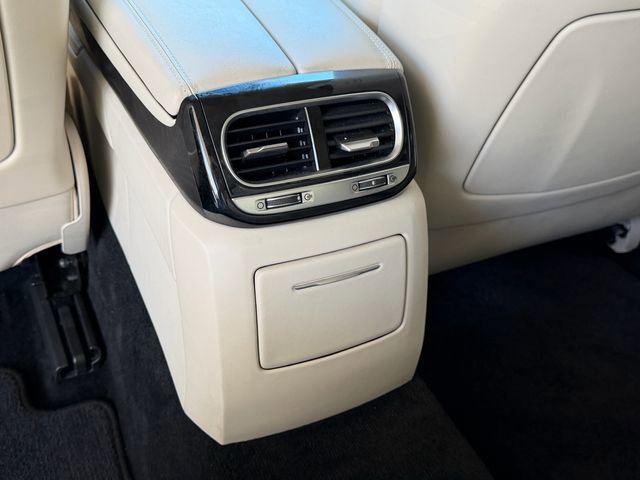 Used 2020 Genesis G90 3.3T Premium RWD image 16