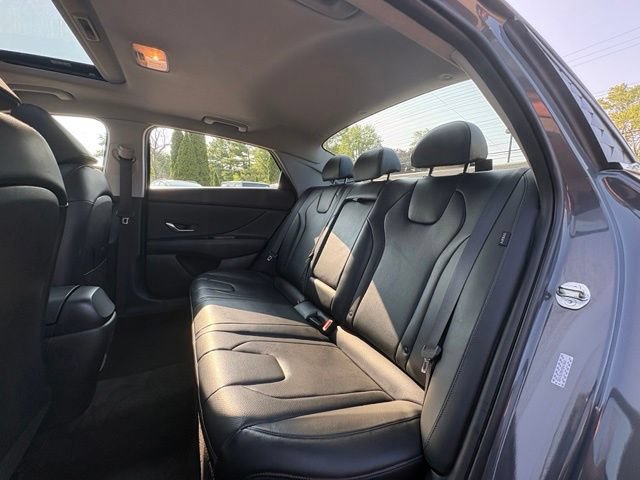 Used 2024 Hyundai Elantra Limited FWD image 25