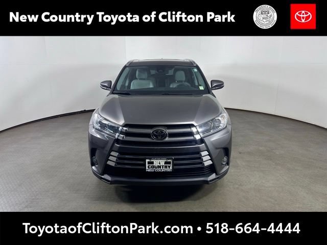 Used 2018 Toyota Highlander Limited AWD/4WD image 8