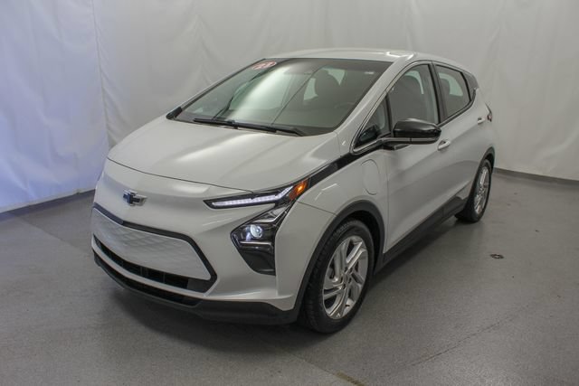 Used 2023 Chevrolet Bolt LT w/ Driver Confidence Package FWD image 6
