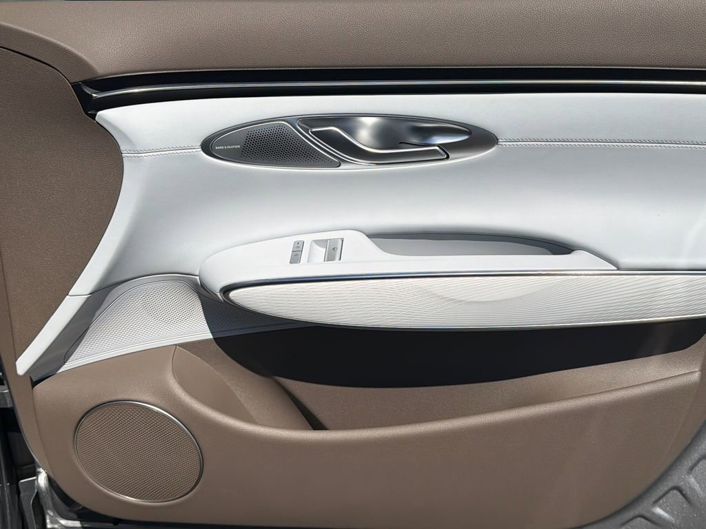New 2026 Genesis GV70 2.5T Advanced AWD/4WD image 14