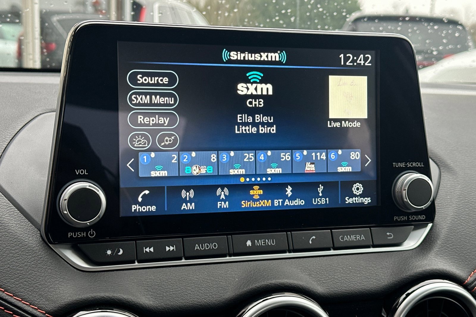 Used 2025 Nissan Sentra SR w/ SR Premium Package image 16