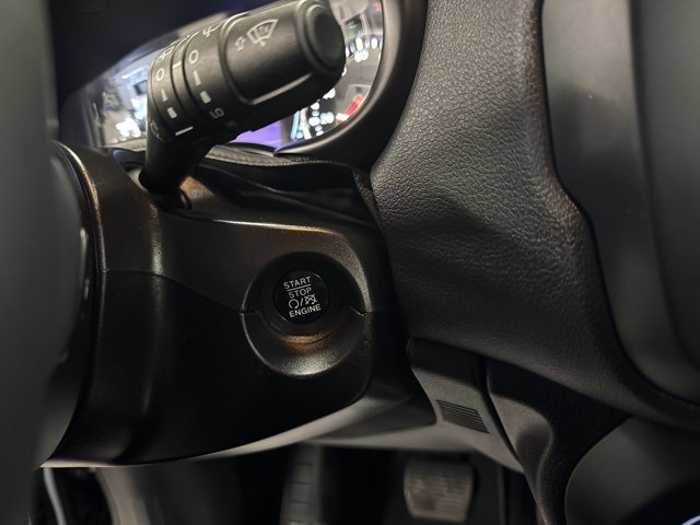 Used 2018 Jeep Renegade Latitude w/ Popular Equipment Group image 19