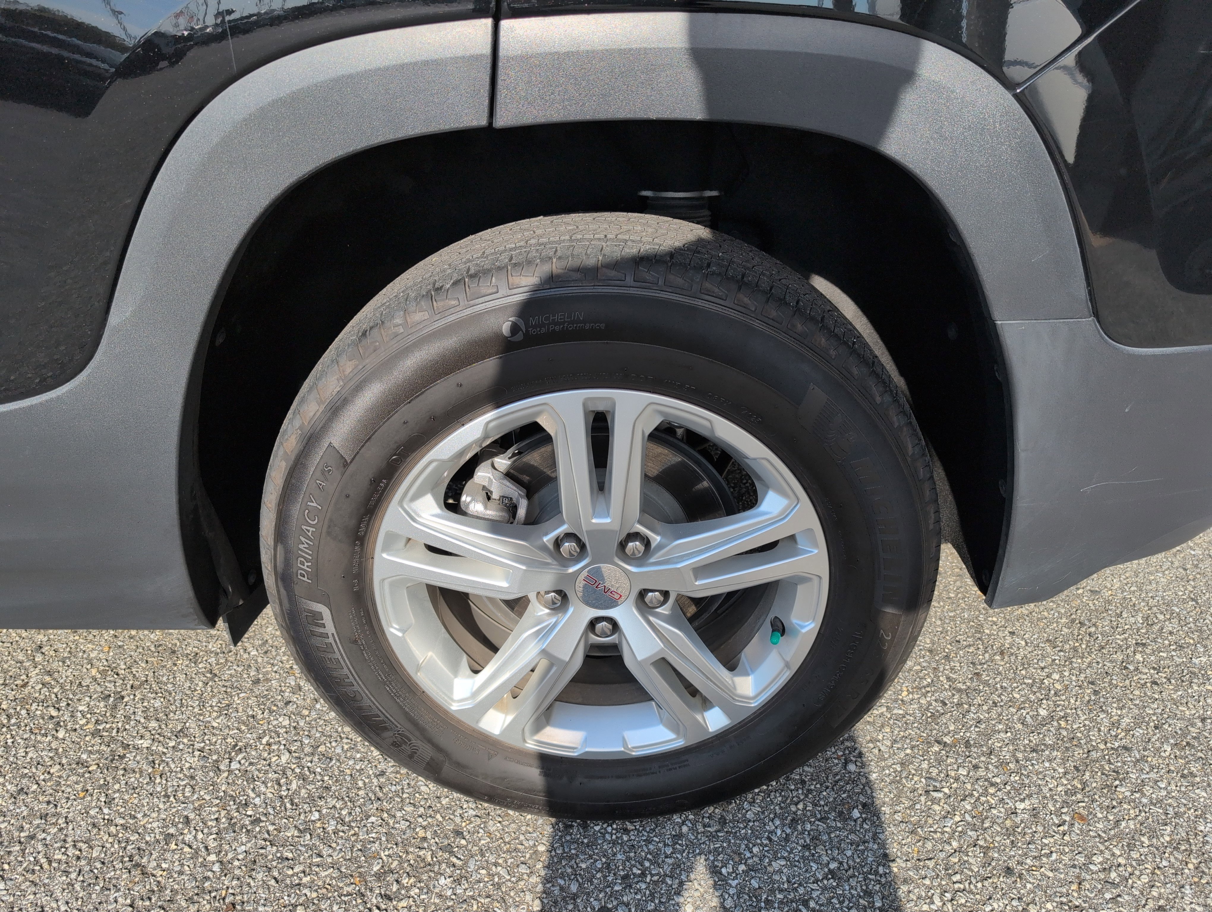 Used 2024 GMC Terrain SLE image 5