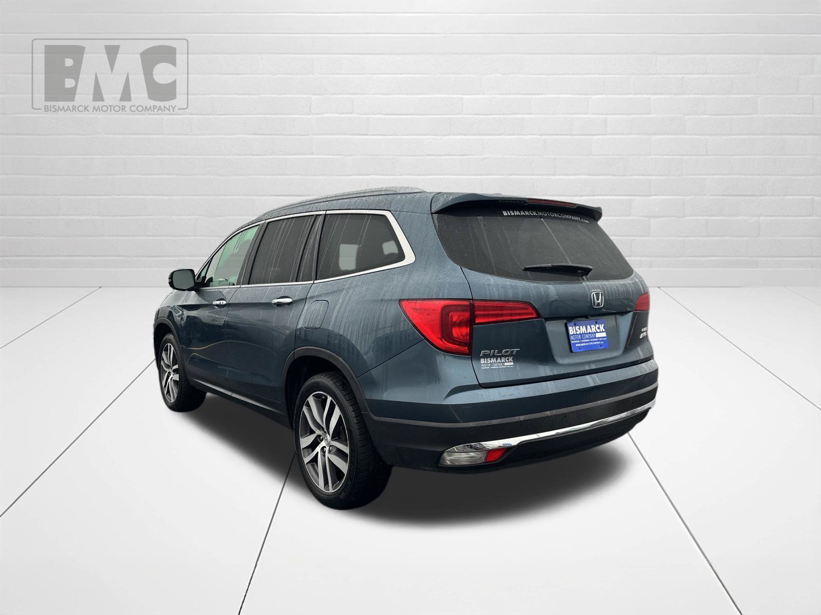 Used 2017 Honda Pilot Elite image 4