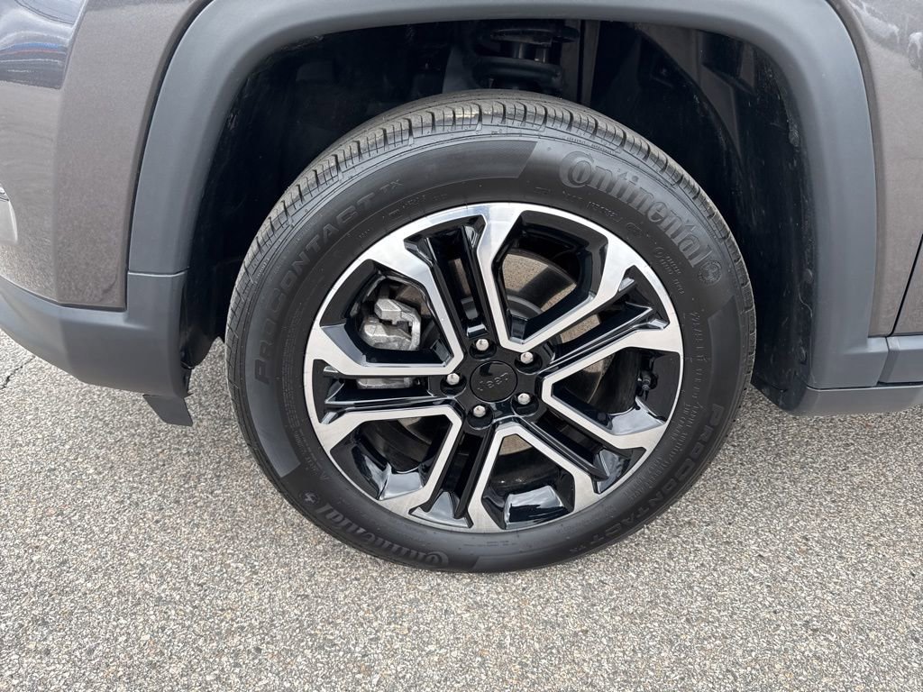 Certified 2024 Jeep Compass Limited image 9