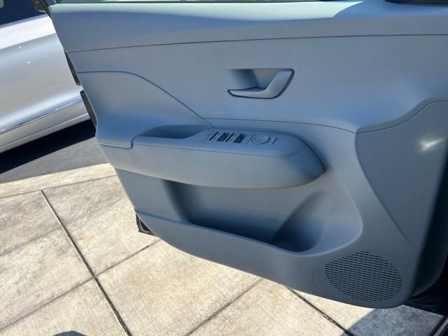 Certified 2025 Hyundai Kona SEL image 17