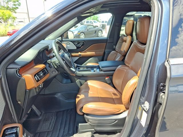 Used 2023 Lincoln Aviator Reserve w/ Equipment Group 201A AWD/4WD image 11