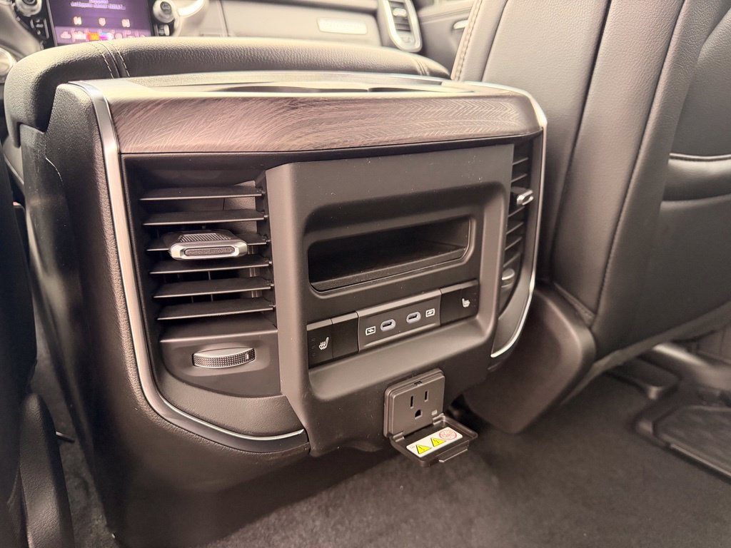 New 2027 RAM 1500 Laramie w/ Sport Appearance Package AWD/4WD image 18