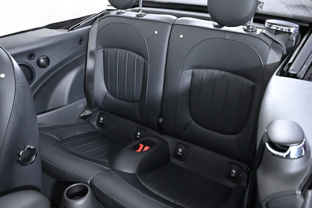 Certified 2024 MINI Cooper S image 31