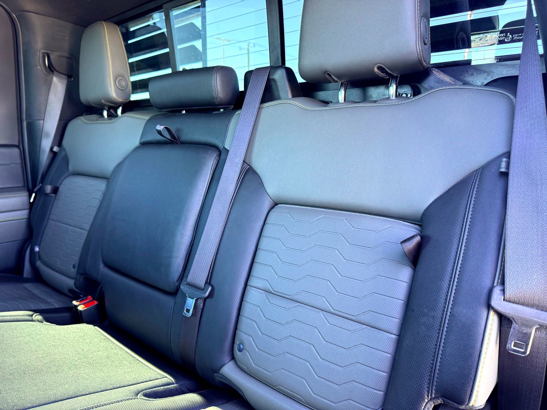 Used 2024 Chevrolet Silverado 2500 ZR2 w/ Technology Package image 21