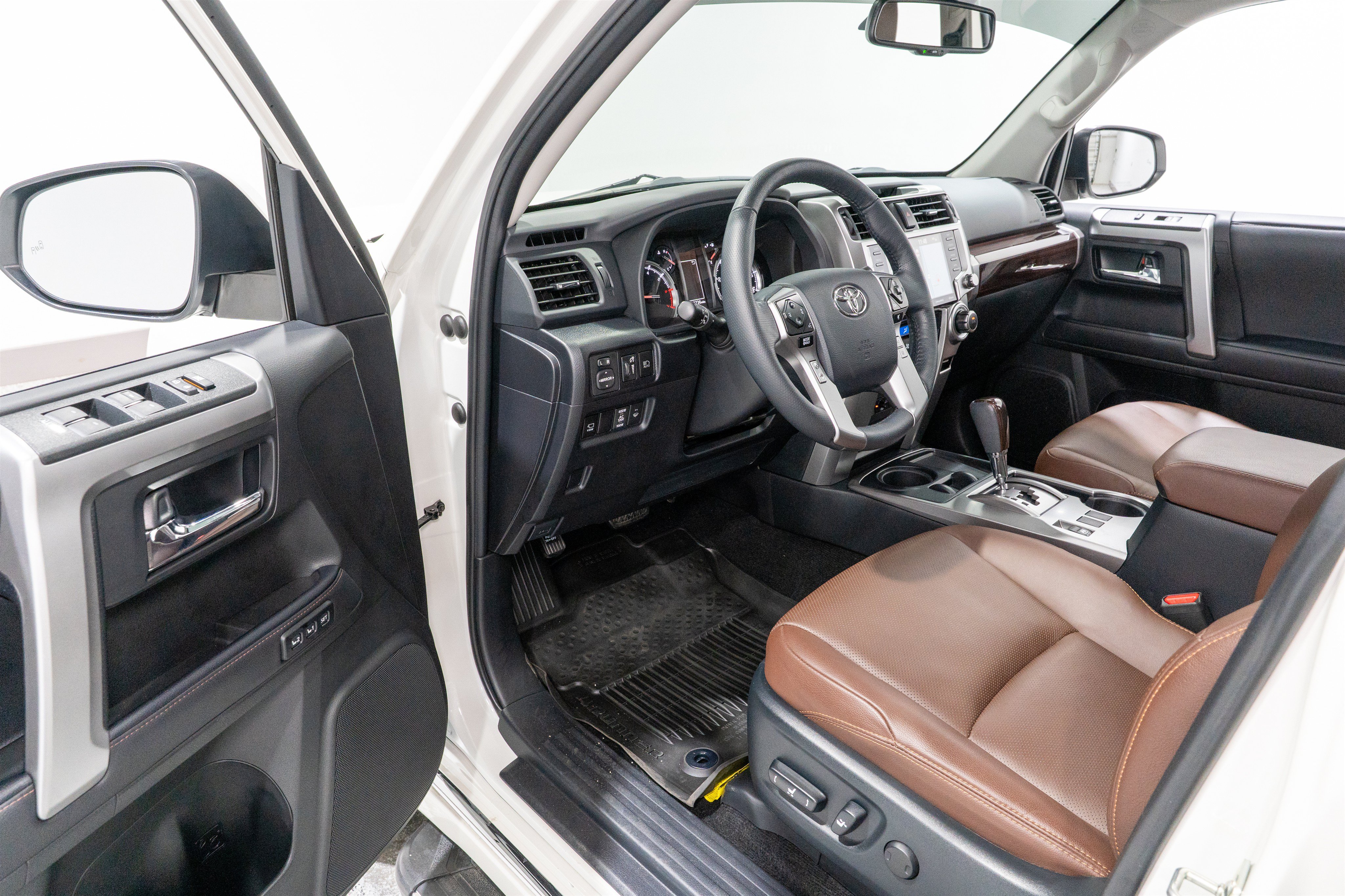 Used 2023 Toyota 4Runner Limited RWD image 12