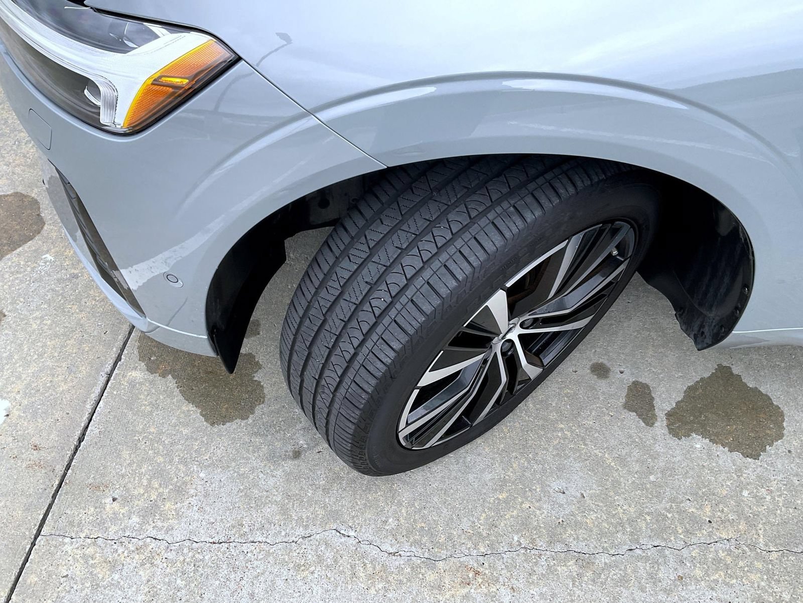 Used 2024 Volvo XC60 B5 Plus w/ Protection Package Premier AWD/4WD image 23