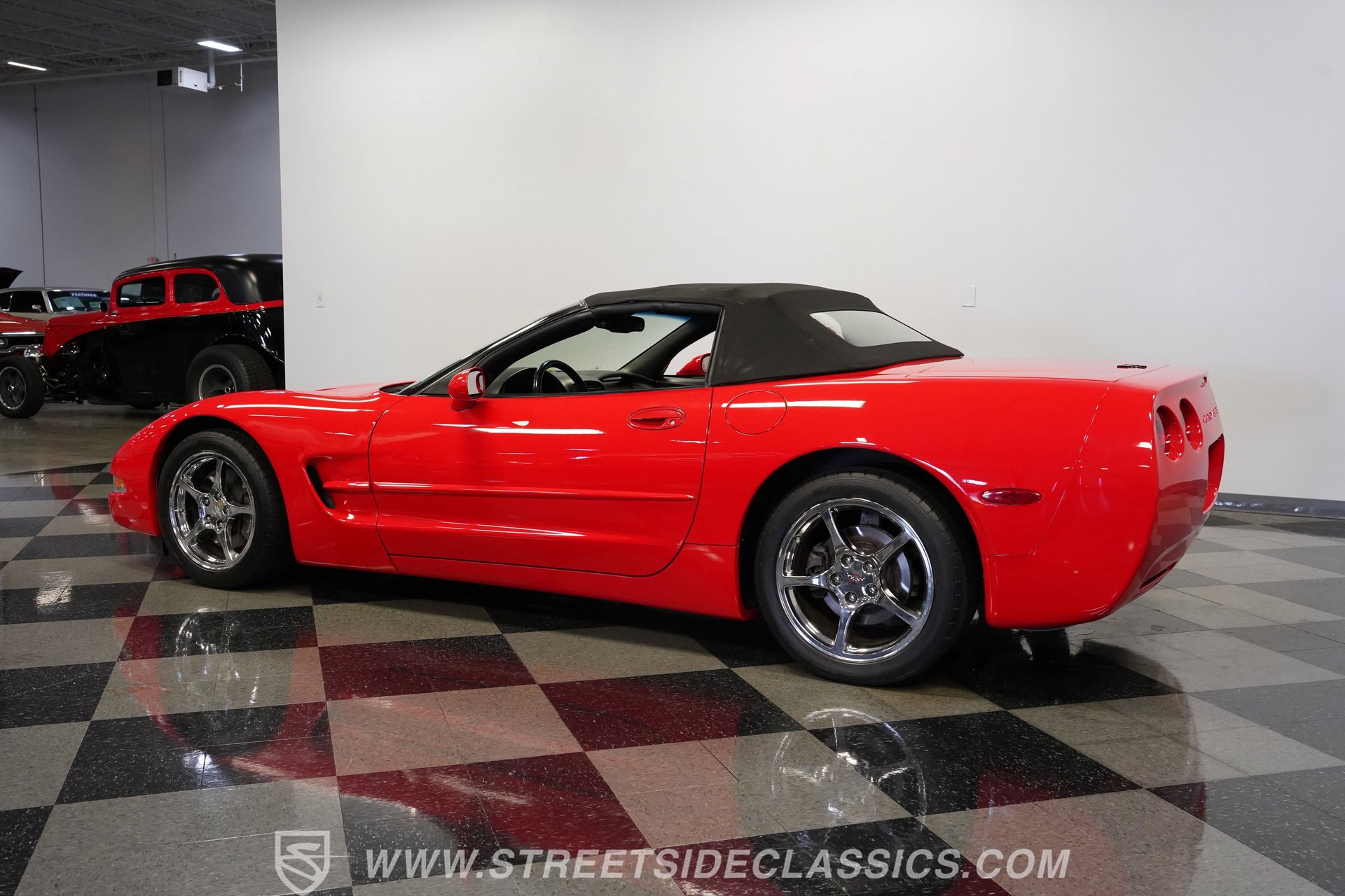 Used 1999 Chevrolet Corvette Convertible w/ Memory Pkg RWD image 9