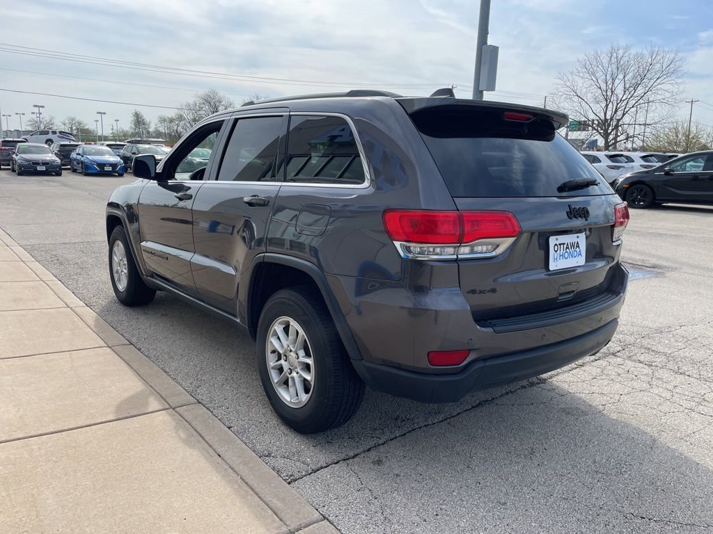 Used 2018 Jeep Grand Cherokee Laredo AWD/4WD image 7