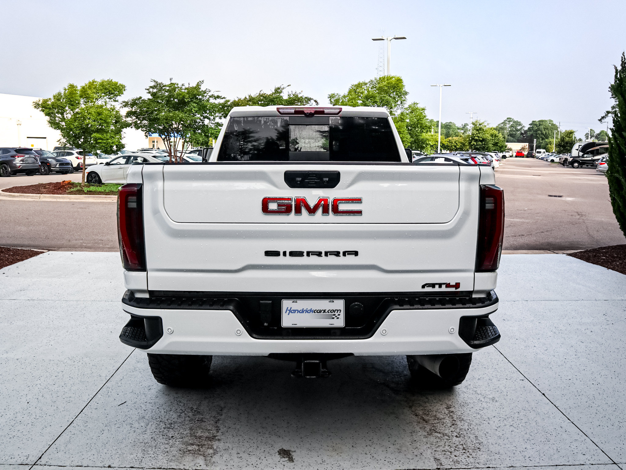 Used 2024 GMC Sierra 2500 AT4 w/ Technology Package AWD/4WD image 10