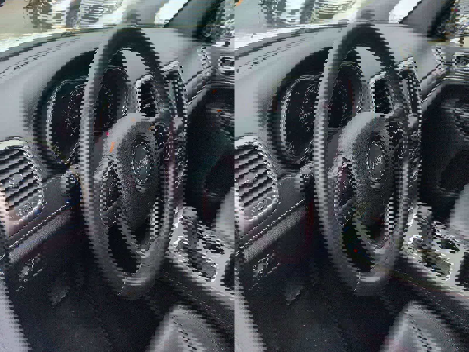 Certified 2018 Jeep Grand Cherokee Limited image 10