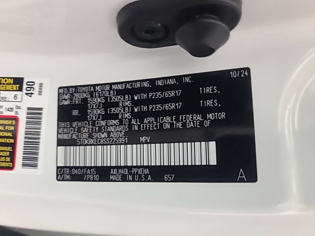Used 2025 Toyota Sienna LE FWD image 44
