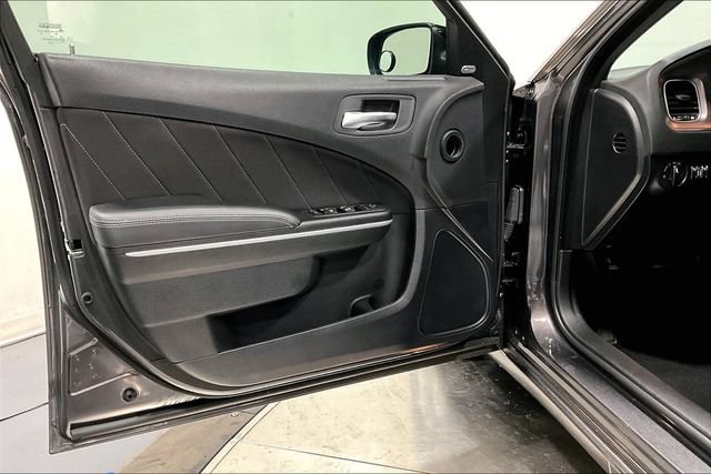Used 2023 Dodge Charger SXT RWD image 12