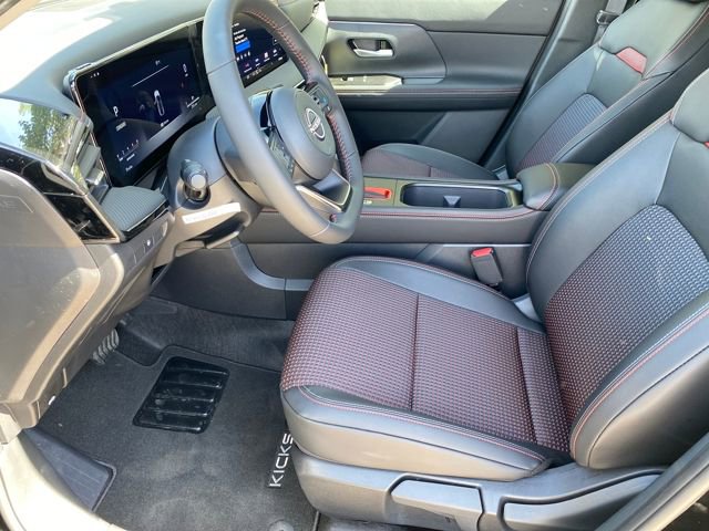 New 2026 Nissan Kicks SR w/ Cold Weather Package image 10