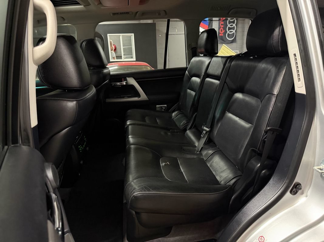 Used 2013 Toyota Land Cruiser AWD/4WD image 23