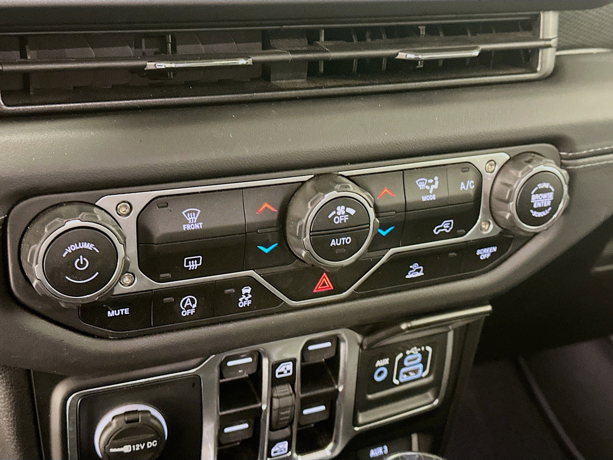 Used 2025 Jeep Wrangler Unlimited Rubicon image 23