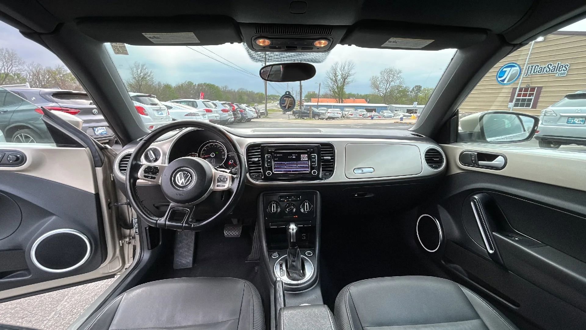 Used 2013 Volkswagen Beetle 2.5 image 27