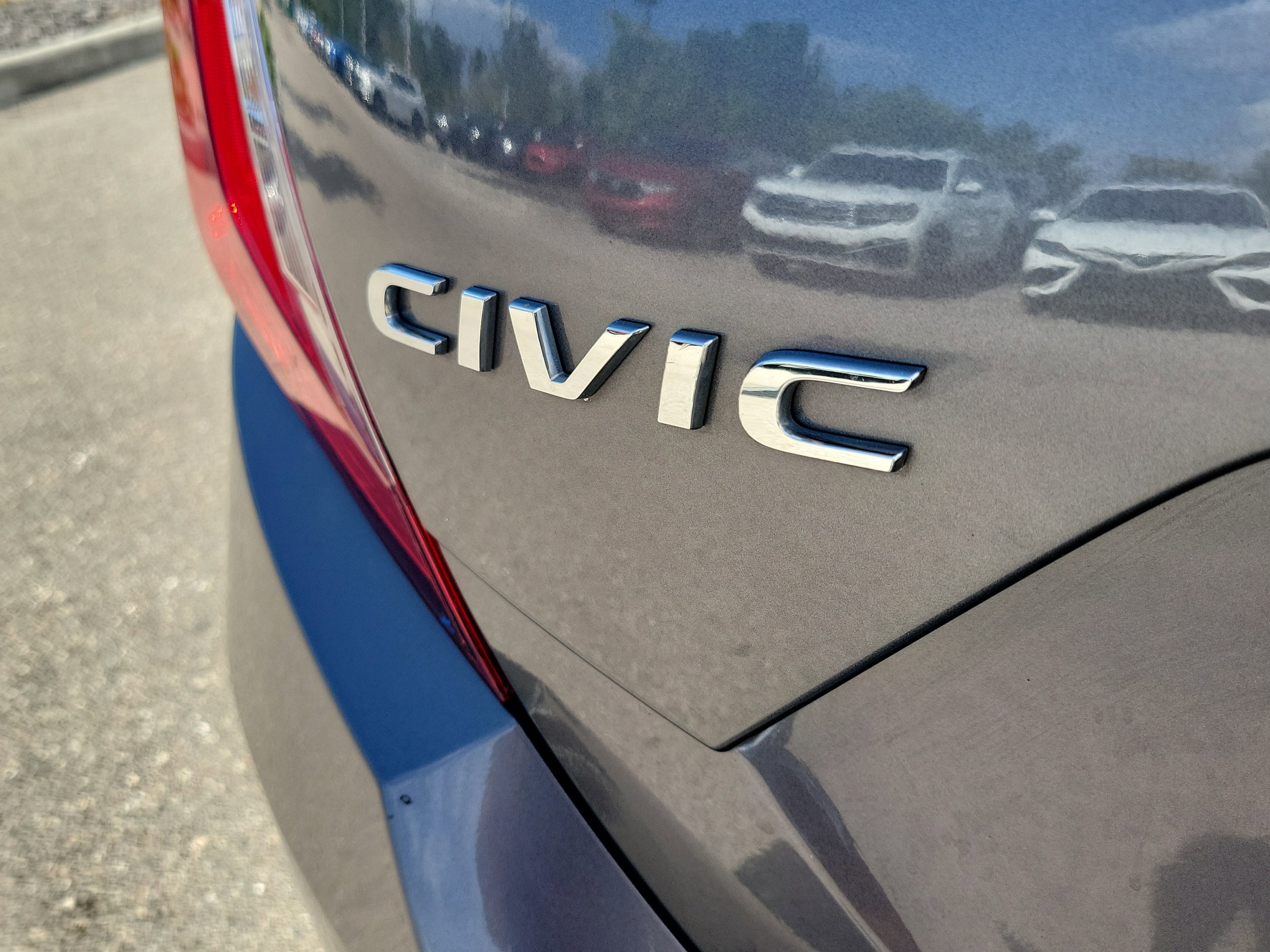 Used 2018 Honda Civic EX image 10
