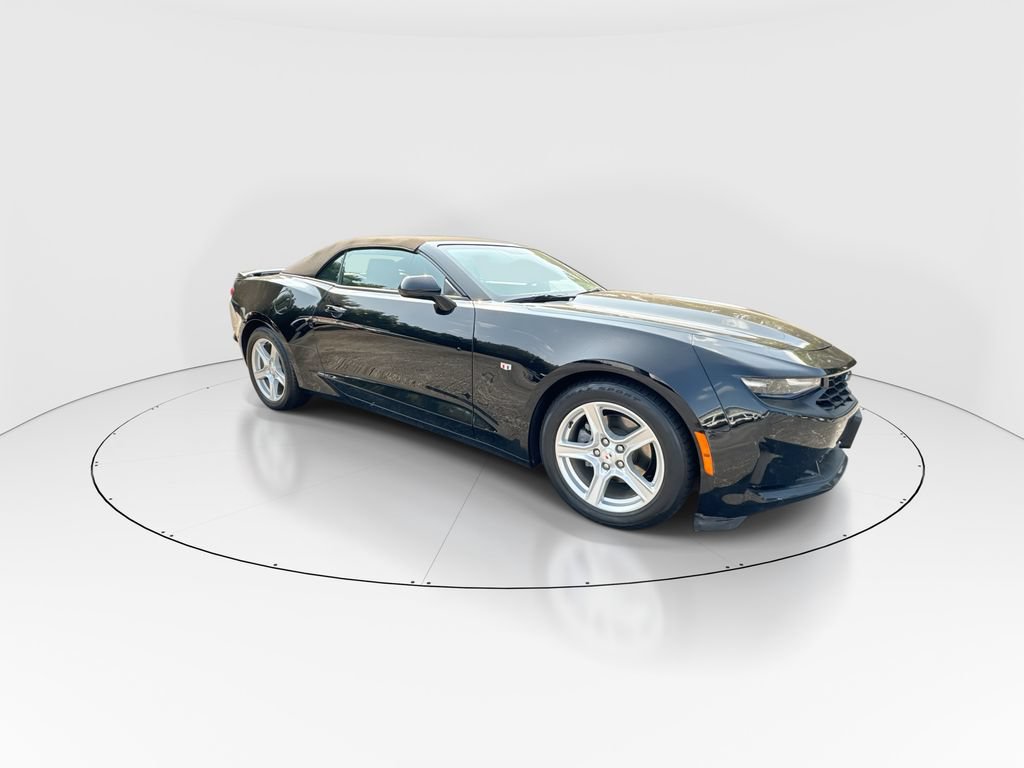 Used 2023 Chevrolet Camaro LT RWD image 2