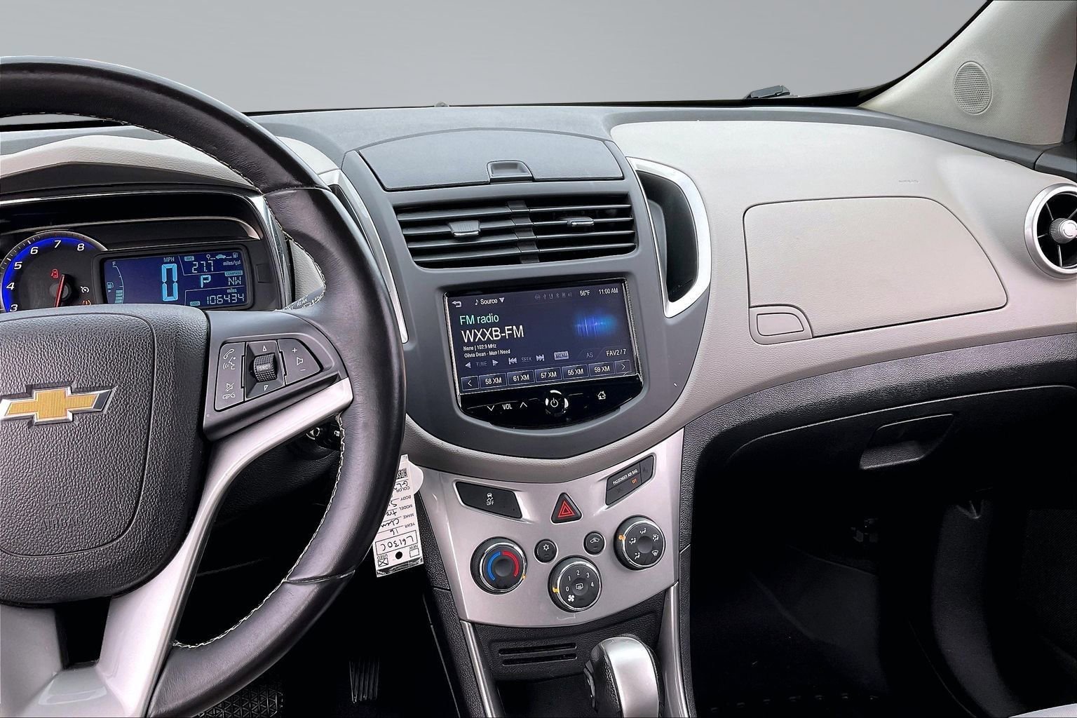 Used 2016 Chevrolet Trax LT w/ LT Sun and Sound Package image 6