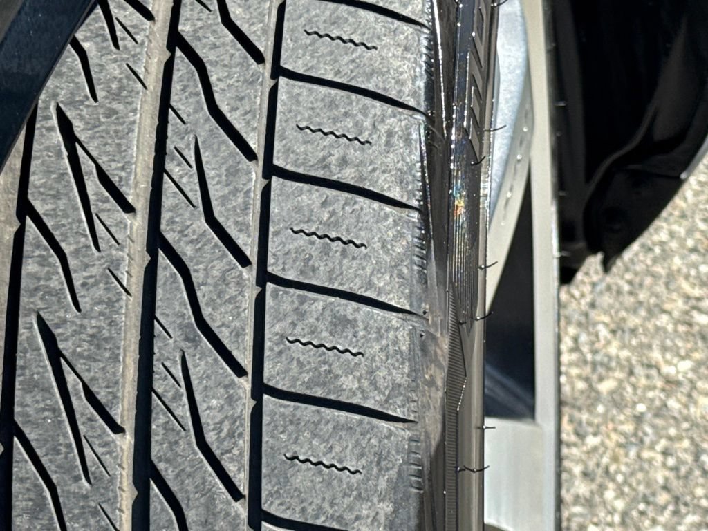 Used 2012 Dodge Challenger SRT8 RWD image 20