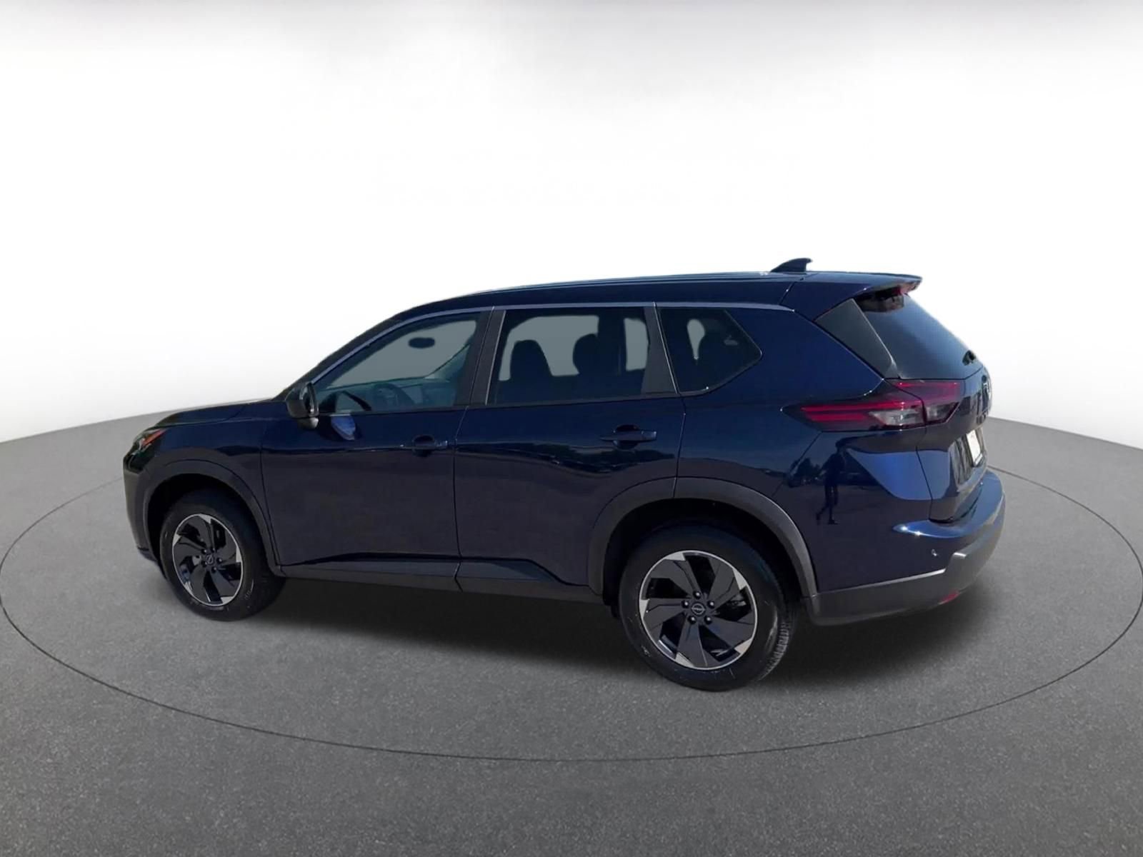 Used 2025 Nissan Rogue SV FWD image 10