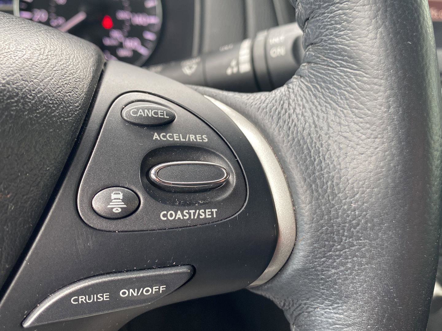 Used 2019 Nissan Pathfinder SL image 44