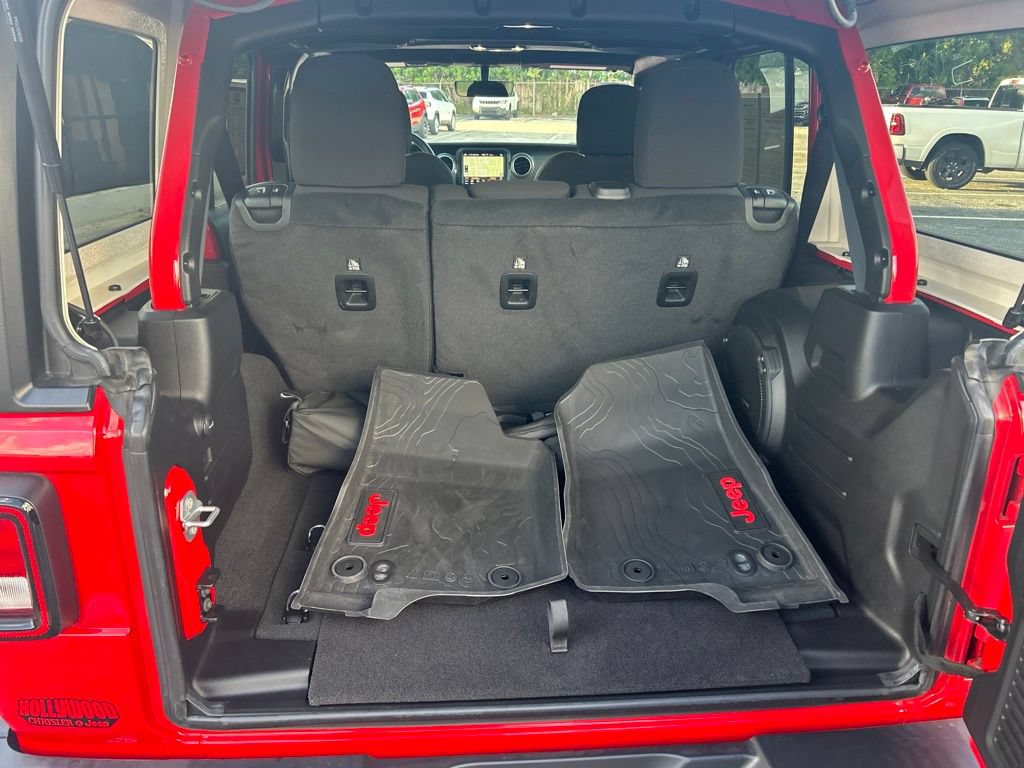 Used 2023 Jeep Wrangler Unlimited Sahara AWD/4WD image 31