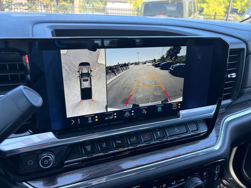 Used 2024 Chevrolet Silverado 2500 LTZ w/ LTZ Convenience Package image 20