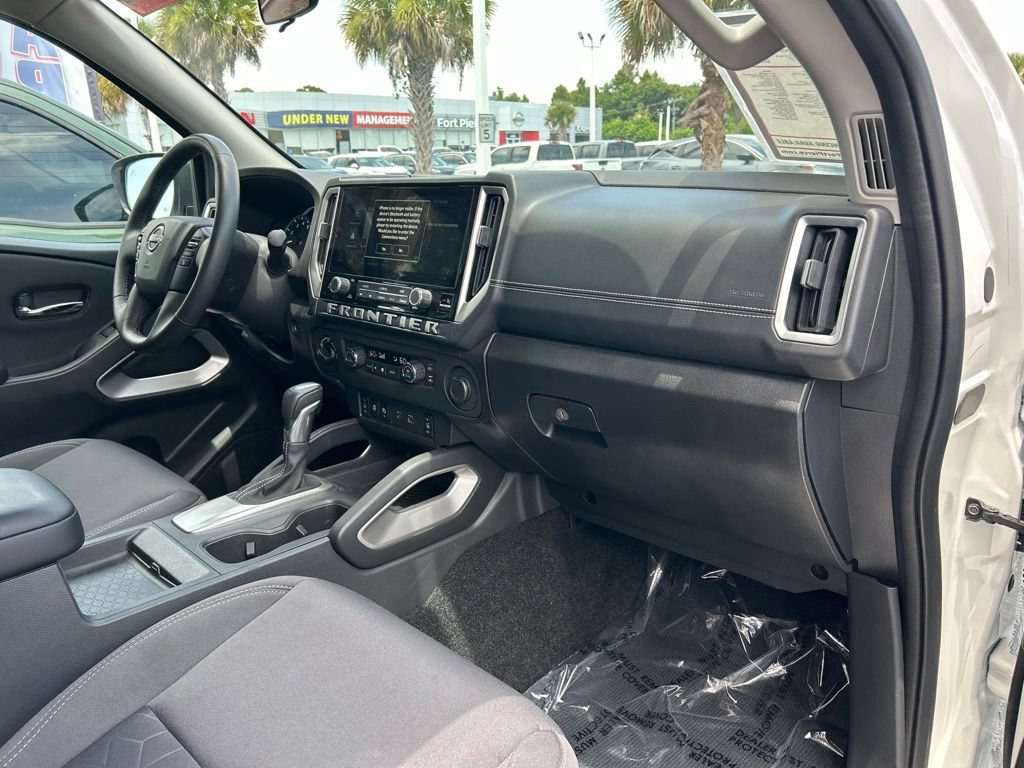 Certified 2025 Nissan Frontier SV w/ SV Convenience Package AWD/4WD image 42