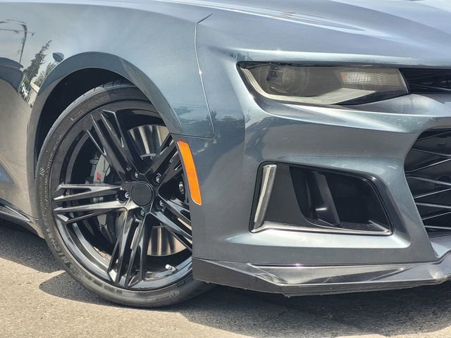 Used 2022 Chevrolet Camaro ZL1 RWD image 4