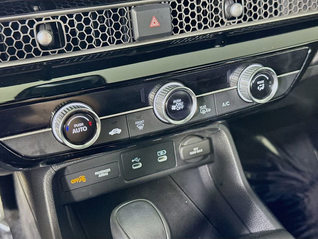 Used 2025 Honda Civic Sport image 26