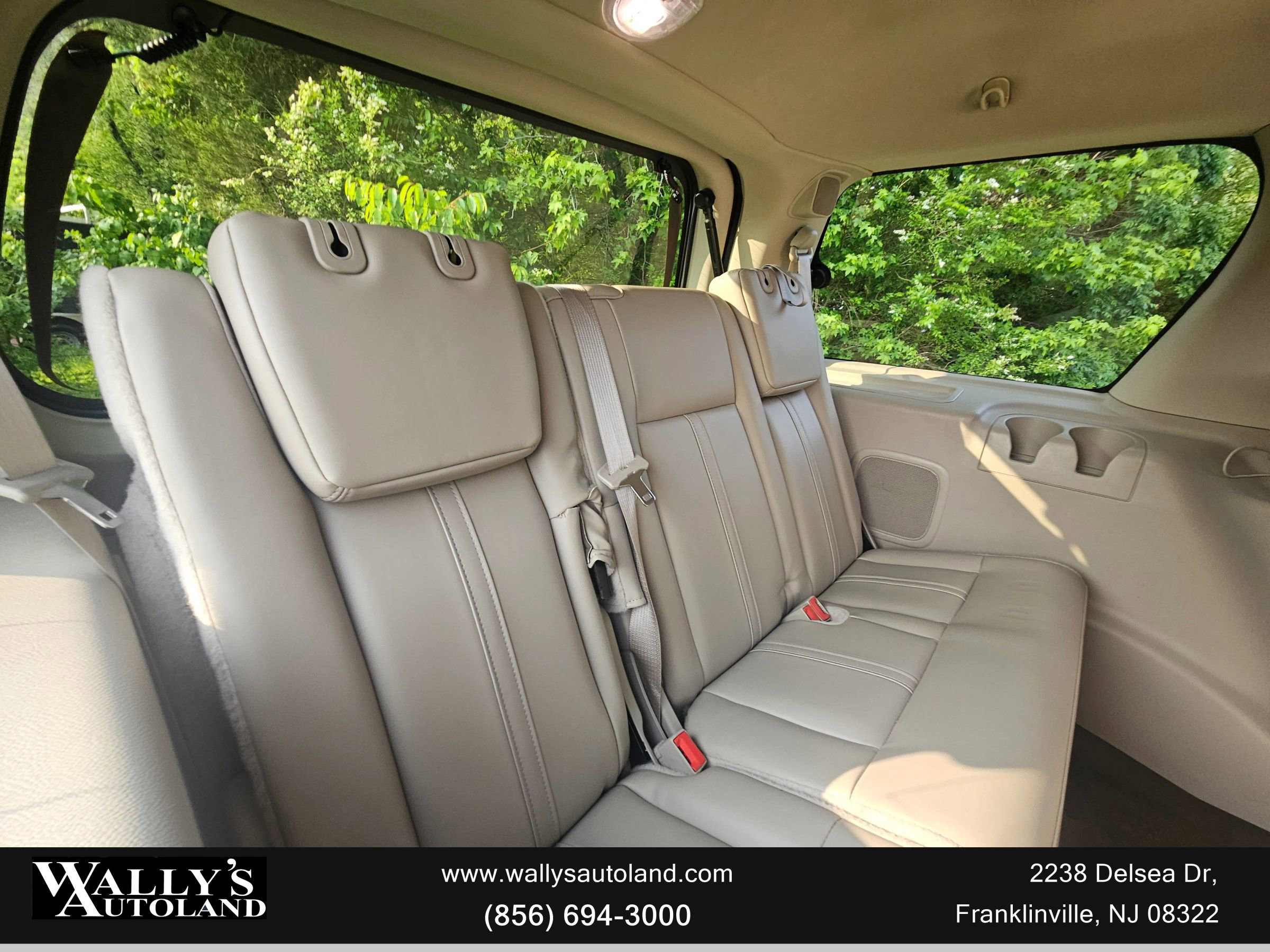 Used 2015 Lincoln Navigator 4WD image 32