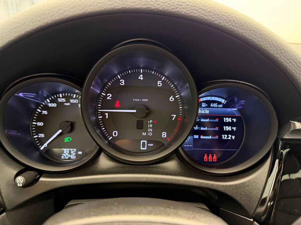 Certified 2026 Porsche Macan AWD/4WD image 10