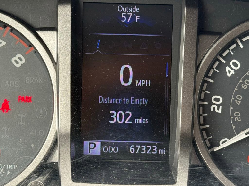 Used 2018 Toyota Tacoma SR5 AWD/4WD image 10