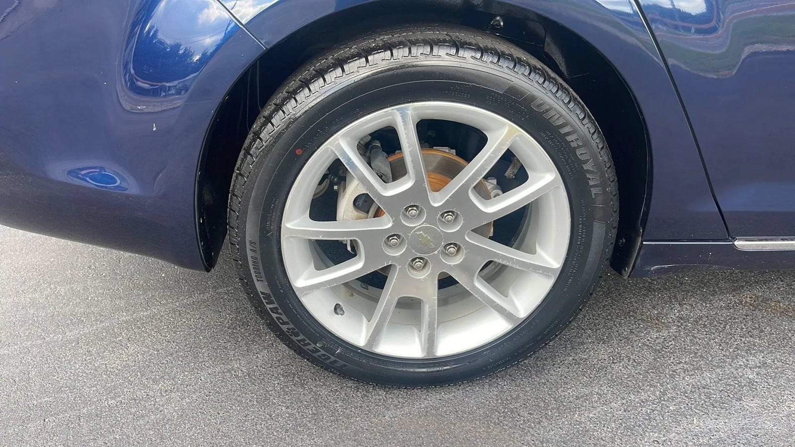 Used 2008 Chevrolet Malibu LTZ FWD image 24