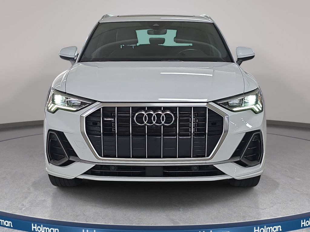 Used 2022 Audi Q3 2.0T Premium Plus w/ Premium Plus Package AWD/4WD image 3