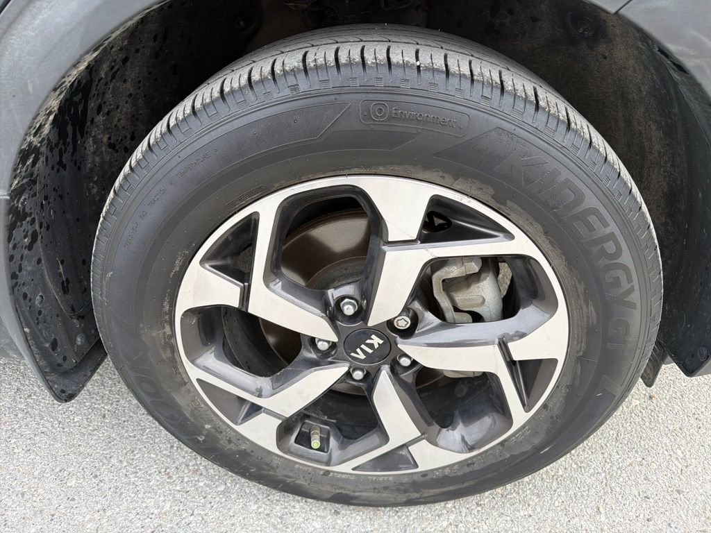 Used 2022 Kia Sportage LX image 16