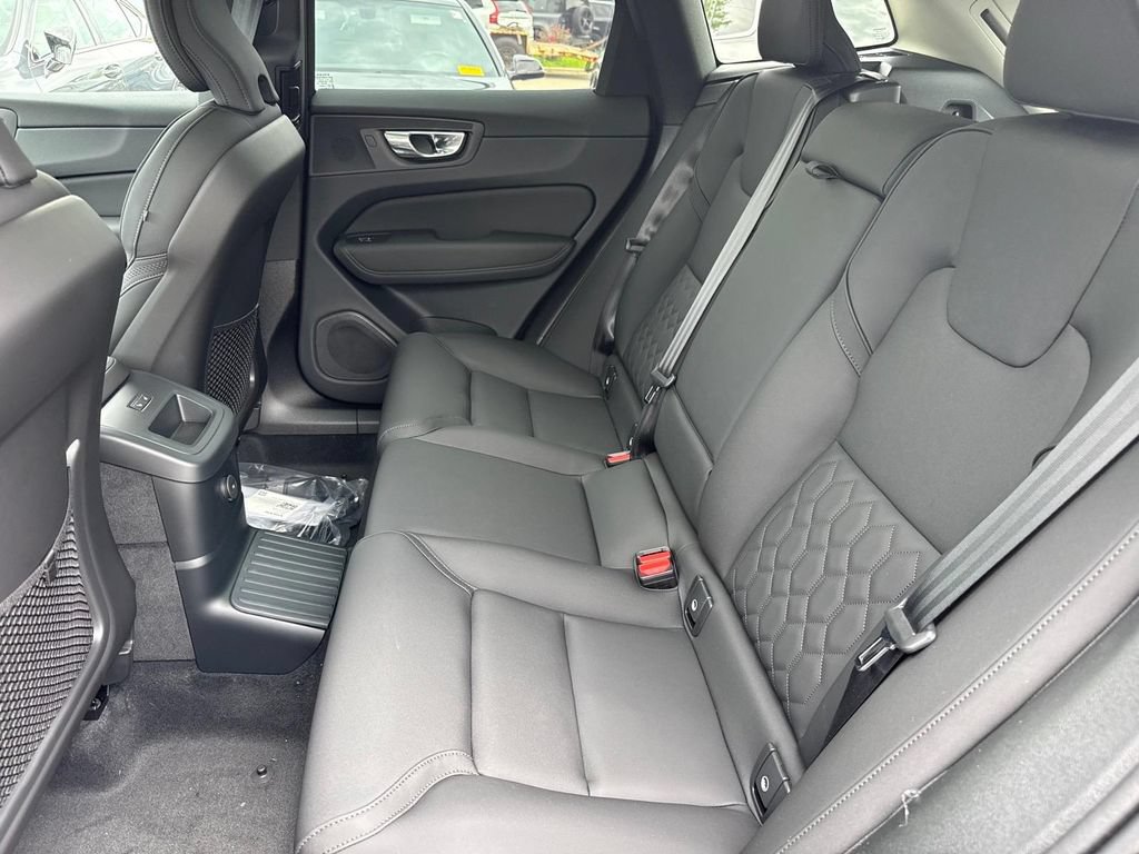 New 2026 Volvo XC60 T8 Plus w/ Protection Package Premier AWD/4WD image 9