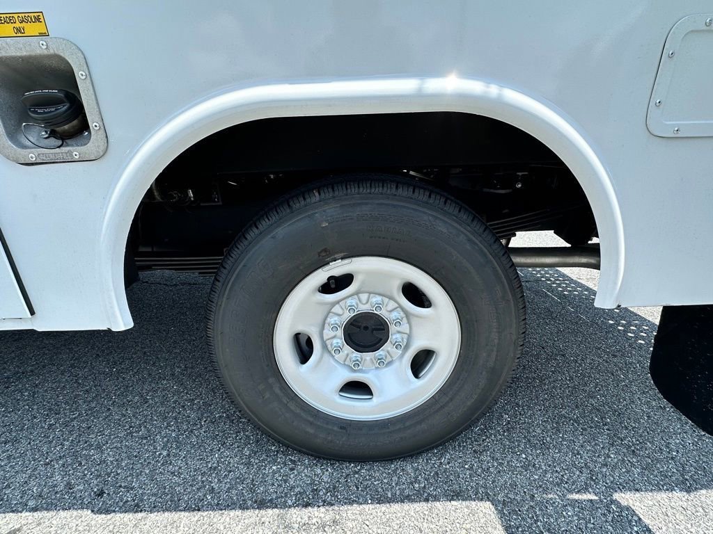 New 2025 GMC Savana 3500 w/ Power Convenience Package RWD image 27