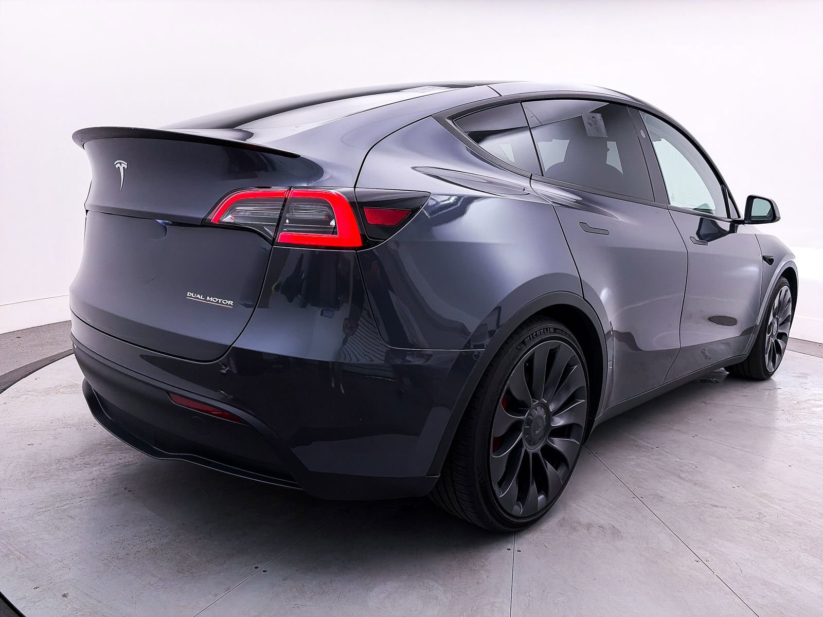 Used 2023 Tesla Model Y Performance image 15
