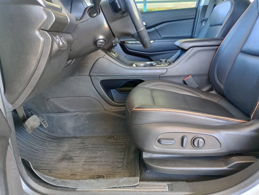 Used 2023 GMC Acadia AT4 w/ Preferred Package AWD/4WD image 10