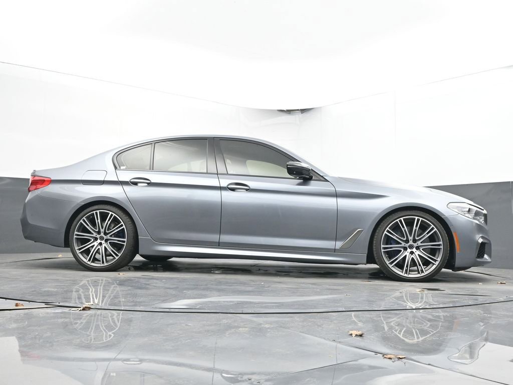 Used 2018 BMW M550i xDrive image 30